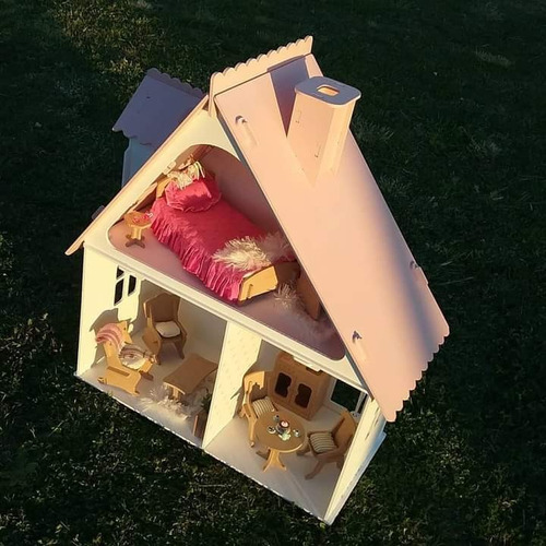 Casita De Muñecas Barbie Pintada Con 11 Muebles