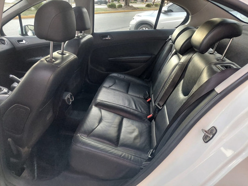 Peugeot 408 1.6 Allure Plus Hdi 115cv