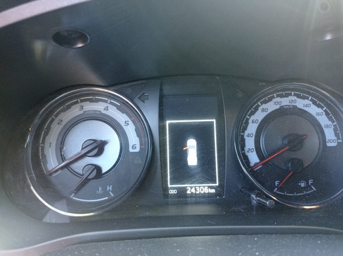 Imagen 12 de 18 de Toyota Hilux Srx 4x4 2.8 Tdi Caja Manual De 6ta Año 2018