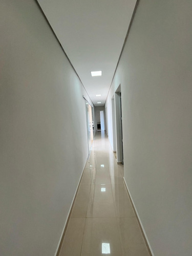 Chácara Formada Com Linda Vista Em Condomínio Fechado