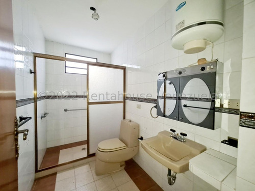 Imagen 11 de 28 de Casa Para Remodelar En Los Palos Grandes
