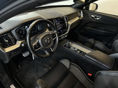 Volvo XC60 2.0 T8 HYBRID R-DESIGN AWD GEARTRONIC