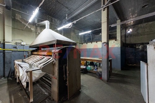 Venta Deposito Galpon Piñeiro Oportunidad 220m2