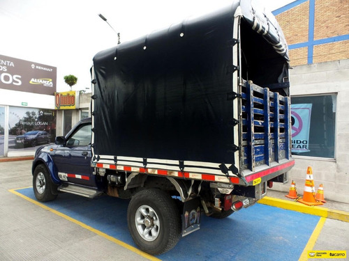 Nissan Frontier D22 Estacas