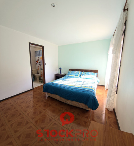 Venta Casa Amoblada En Algarrobo, 3d + 3b + 3est.
