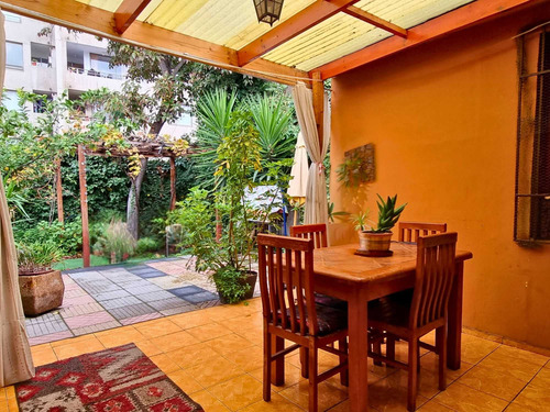 Casa En Barrio Historico De Ñuñoa (87800)