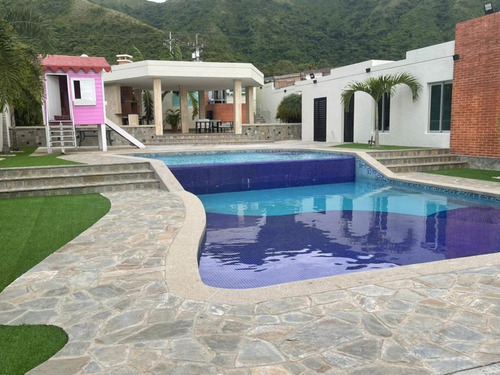 Exclusiva Casa En Urbanización Las Morochas En San Diego Carabobo