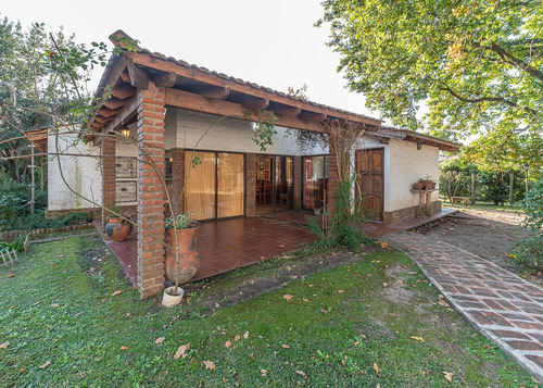 Venta Lote Con Quincho En Country La Martona Club De Campo