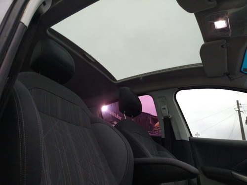 Imagem 5 de 8 de Peugeot 208 Griffe 2014