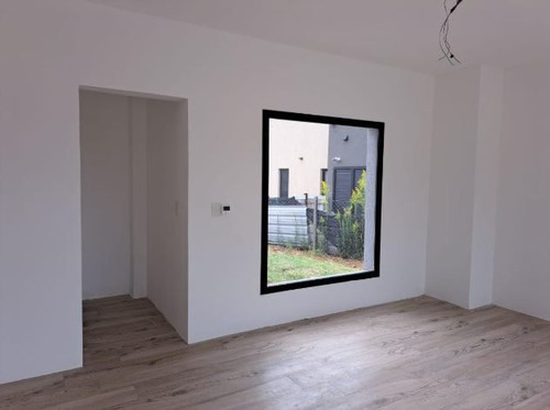 Casa A Estrenar En San Sebastián Area 11