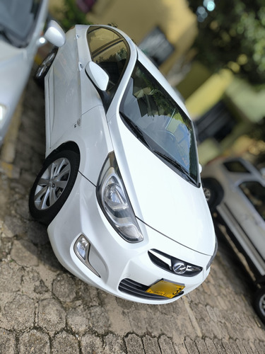 Hyundai Accent 1.6l 5 p