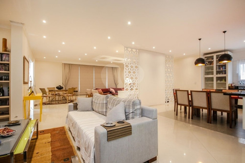 Imagem 7 de 17 de Casa Residencial - 6 Dorms - 4 Suites - 5 Vagas - Para Venda No Alto Da Lapa - Reo325277
