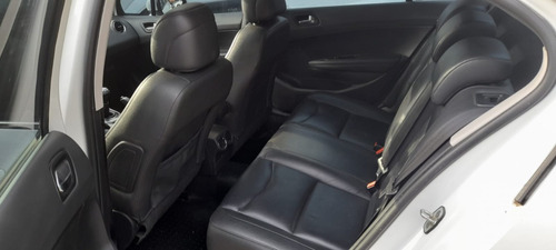 Peugeot 408 2.0 Feline 143cv