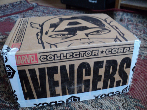 Caja Marvel Collector Exclusiva Avengers