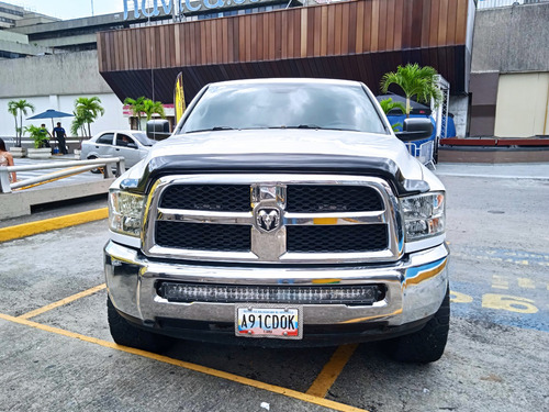 Imagen 2 de 17 de Dodge Ram 2500