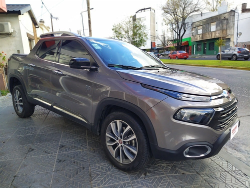 Imagen 2 de 6 de Fiat Toro 2020 2.0 Volcano 4x4 At Pack Premium