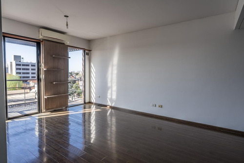 Imagen 3 de 19 de Venta Departamento 3 Ambientes C/ Balcón, Al Frente, Mucha Luz, Excelente Estado.