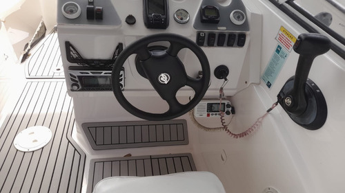 Lancha Ventura 25 Com Motor Volvo 280hp 2022