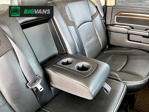 RAM Ram 3500 6.7 Laramie Cab. Dupla 4x4 Aut. 4p