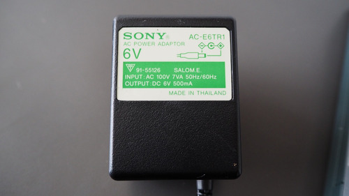 Radio Reloj Despertador Sony Icf-cd2000 - (cds No Cargan) (Usado)