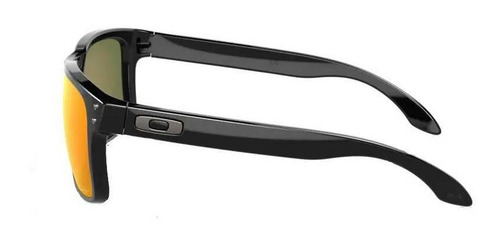 Anteojos de sol polarizados Oakley Holbrook Standard con marco de o matter color polished black, lente ruby de plutonite prizm, varilla polished black de o matter - OO9102
