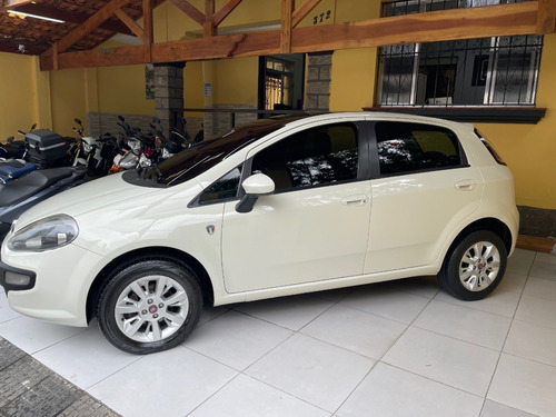 Imagem 5 de 13 de Fiat Punto Atractive Italia 1.4 Flex 2016 3 Dona Muito Novo!