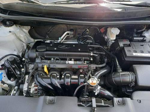 Hyundai Accent 2016 1.6l 4 P