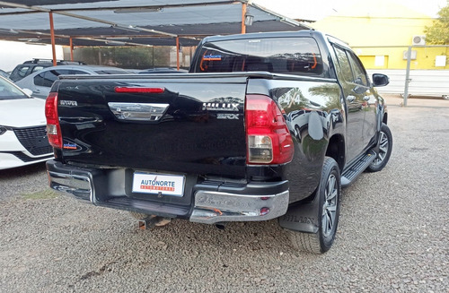 Toyota Hilux 2.8 Cd Srx 177cv 4x4 At 2016