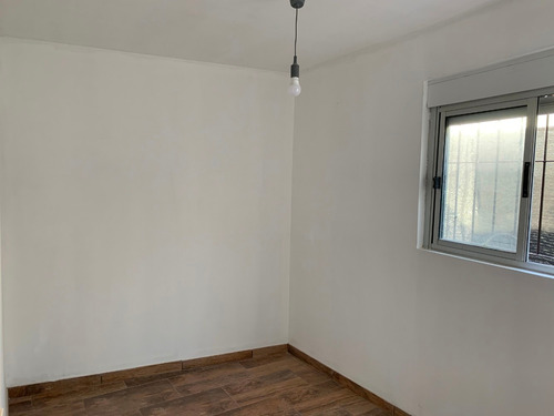 Casa En P.h Alquiler 2 Dormitorios Unión Con Patio Sin G.c