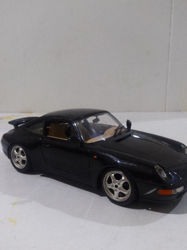 Porsche 911 Carrera 1993 Bburago Metal 1:18