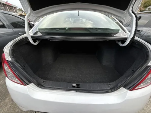 Nissan Versa Drive 2020