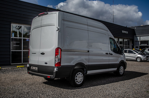 Imagen 7 de 18 de Ford Transit 2.2 Furgon Medio 0km