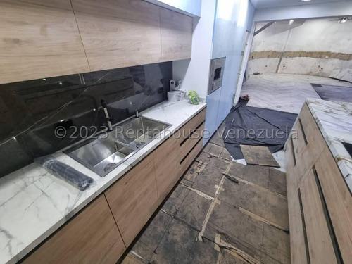 Casa En Venta Ubicada En Colinas De Guataparo Valencia Carabobo 24-3107, Eloisa Mejia