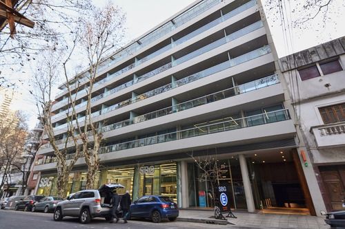 Cochera En Edificio Con Seguridad (mirabilia)