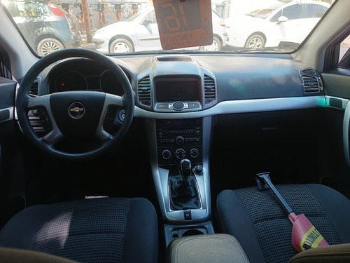 Imagen 8 de 14 de Chevrolet Captiva Ls 2.4 M/t 2016
