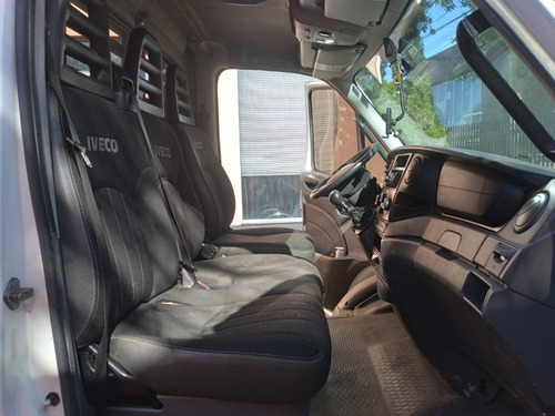 Imagem 14 de 18 de Iveco 35s14