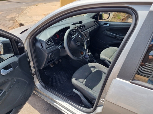 Volkswagen Voyage 2016 1.6 Msi Trendline Total Flex 4p