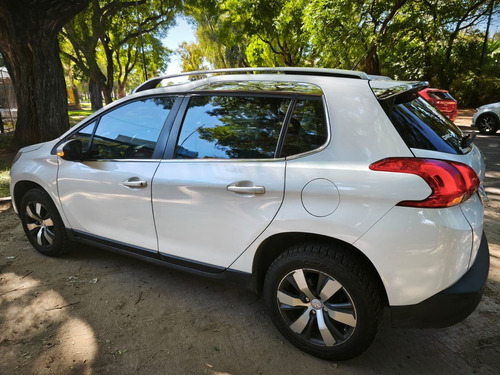 Peugeot 2008 1.6 Feline