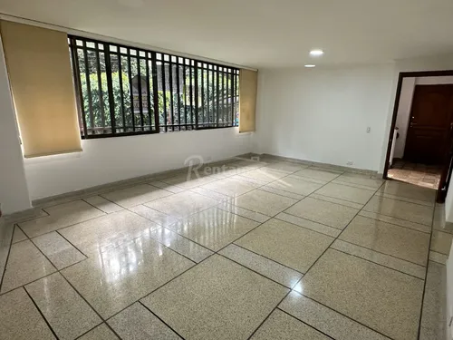 Apartamento En Arriendo En Patio Bonito. Cod A776031