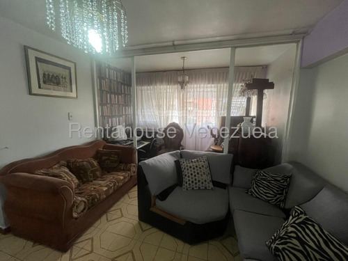 Yb Se Vende Cómodo Apartamento En Santa Rosalia #25-21725