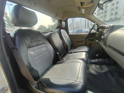 Imagen 10 de 12 de Chevrolet Silverado