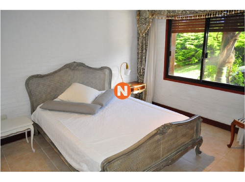 Casa En Venta Y Alquiler, Golf, Punta Del Este, 4 Dormitorios.- Ref: 205929