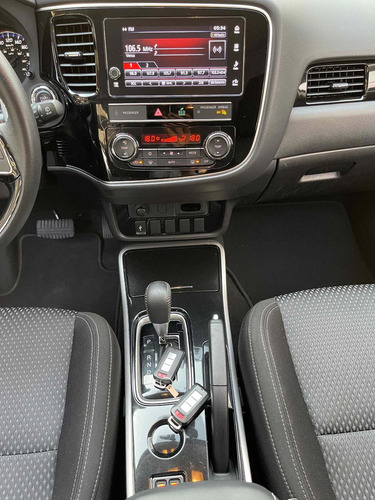 Mitsubishi Outlander 2.4 Se Plus Cvt 2019