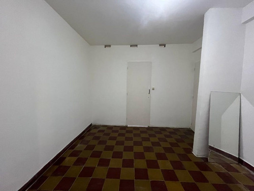 Venta Ph 3 Amb Planta Baja Al Frente Moron Sur