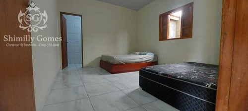 Imagem 8 de 16 de Chácara Com Ótima Localização, Casa 3 Dormitórios, Churrasqueira E Piscina.