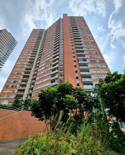 Apartamento Para La Venta En Altos Del Poblado