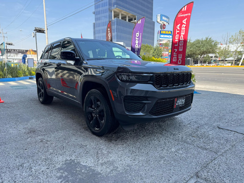 Jeep Grand Cherokee ALTITUDE V6 4X2