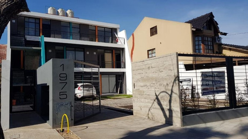 Imagen 2 de 6 de Departamento En Venta En Castelar Norte