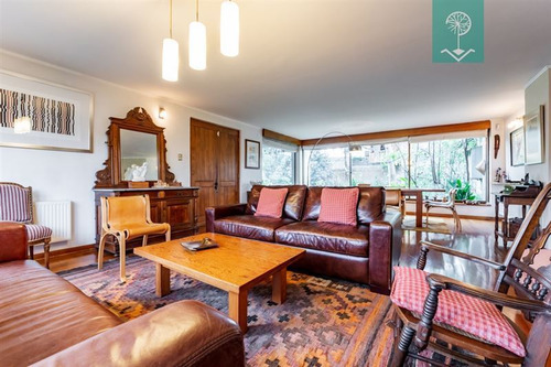 Venta Casa 6 Dormitorios 4 Baños En Cerro Calan, Las Condes