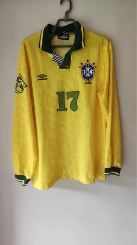 CBF decide processar Umbro por camisa inspirada na seleção brasileira de  1994, Esporte